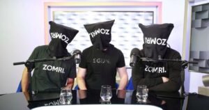 Extrémisti a hecovači s čiernymi vrecami na hlave zo satiricko-nenávistného progresívneho ku-klux-klanu “zomri” priznali verejne svoju podporu progresívnemu slovensku