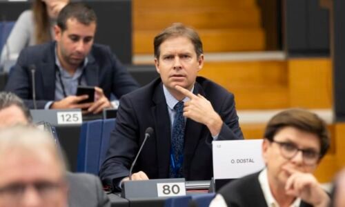 Dostál jel na pozvání ambasády do Běloruska. Zjevně ho vzrušují diktátorské režimy, říká Kolář Dostál jel na pozvání ambasády do Běloruska. Zjevně ho vzrušují diktátorské režimy, říká Kolář