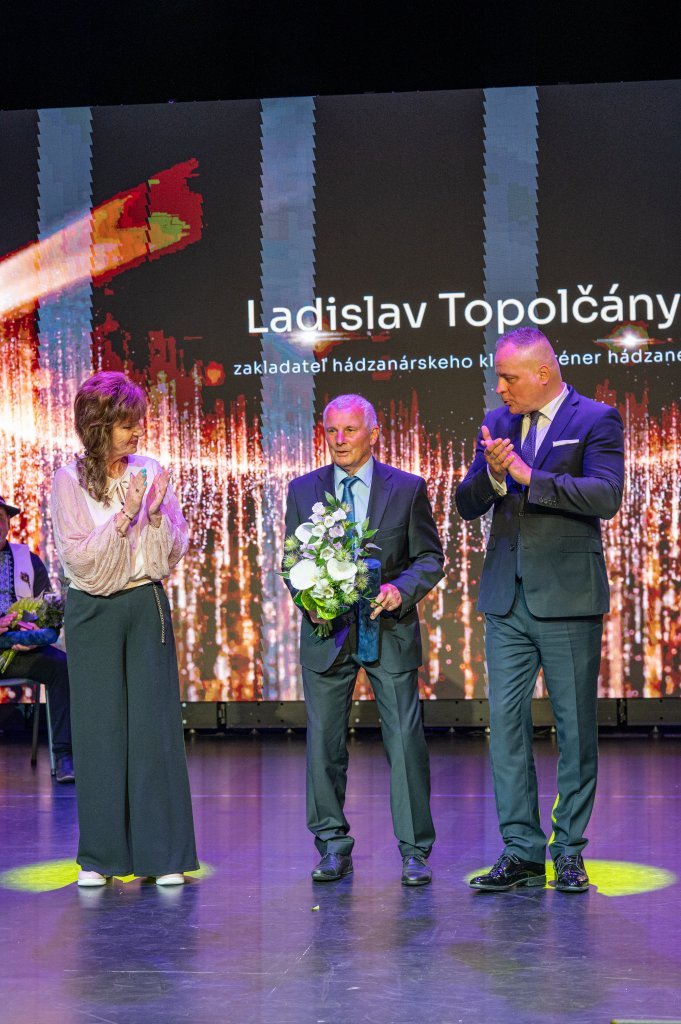 Ladislav Topolčány s ocenením od BSK Ladislav Topolčány s ocenením od BSK