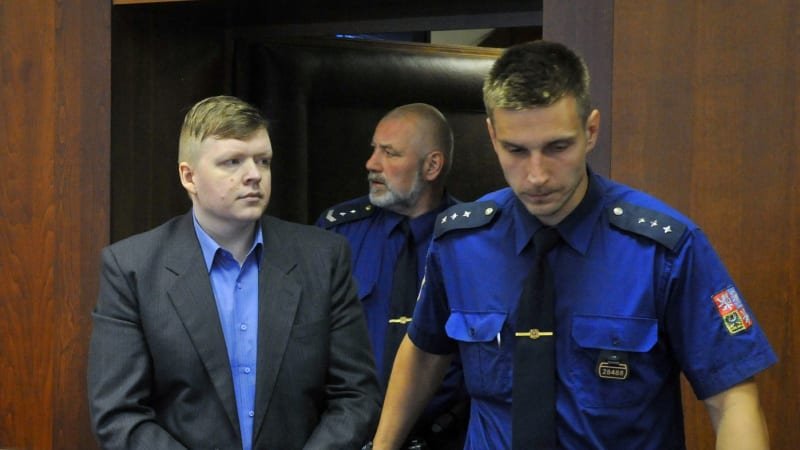 Očima Jakuba Kvasničky: Česko je velmoc zločinců, kteří bydlí u mámy Očima Jakuba Kvasničky: Česko je velmoc zločinců, kteří bydlí u mámy