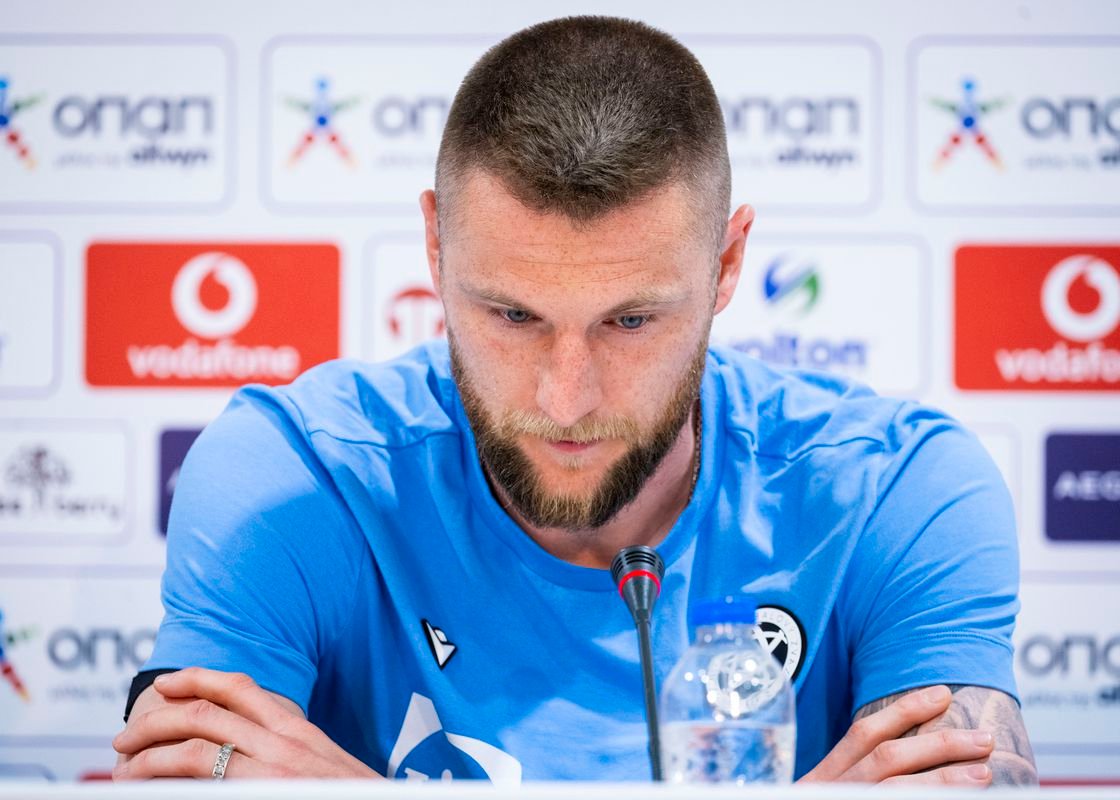 VIDEO Je to strašná hanba, hovoril tréner Slovákov. Milan Škriniar: Smutné, ale mnohým to pomohlo VIDEO Je to strašná hanba, hovoril tréner Slovákov. Milan Škriniar: Smutné, ale mnohým to pomohlo