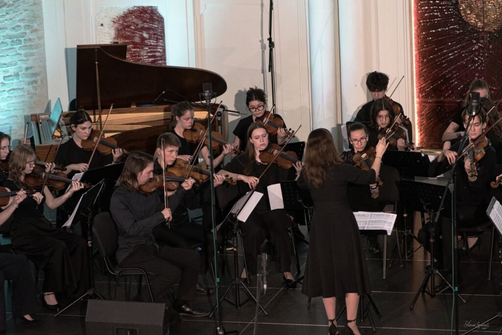 Sláčikový orchester JUNIOR z Bratislavy zvíťazil na celoštátnej súťaži Divertimento musicale Sláčikový orchester JUNIOR z Bratislavy zvíťazil na celoštátnej súťaži Divertimento musicale