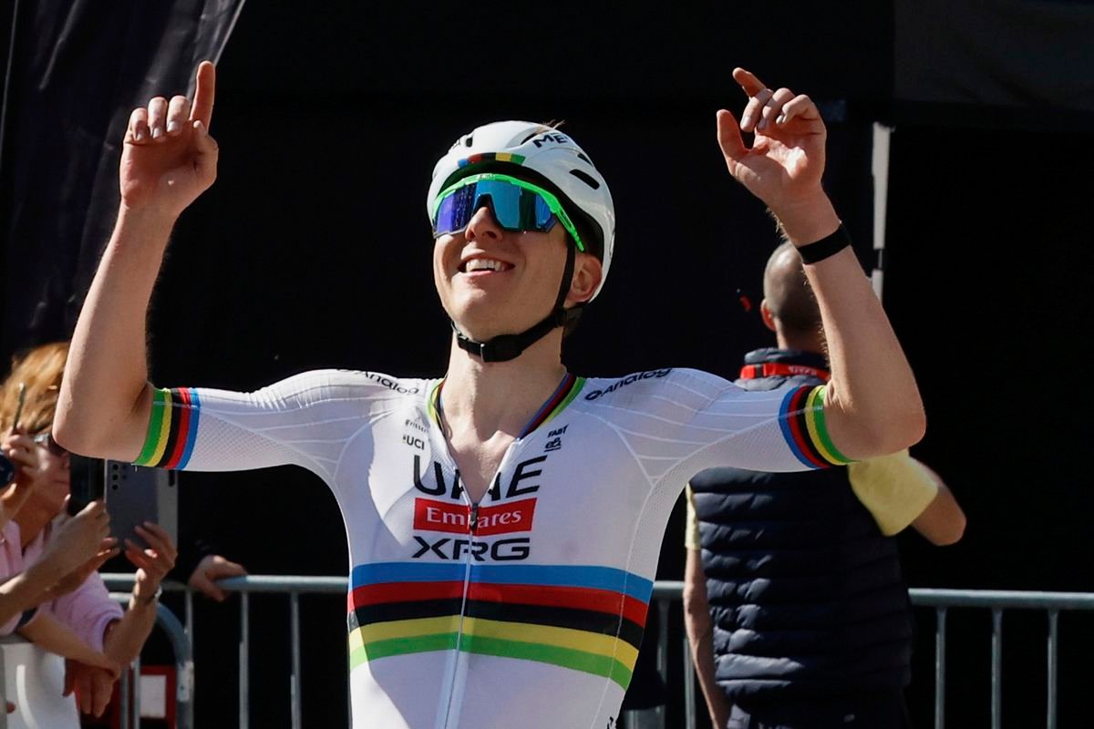 VIDEO Criterium du Dauphine: Únik premenil na žltý dres. Tadej Pogačar dominoval v 6. etape