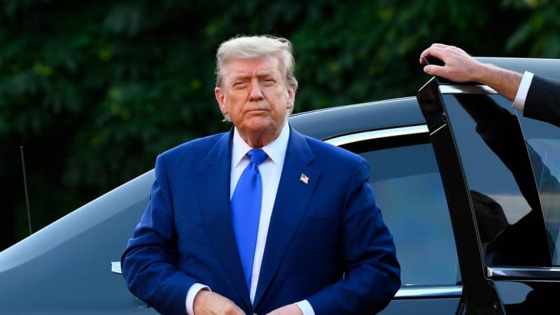 Trump dorazil na slavnostní večeři do Haagu. V královském paláci je už Pavel i Zelenskyj Trump dorazil na slavnostní večeři do Haagu. V královském paláci je už Pavel i Zelenskyj