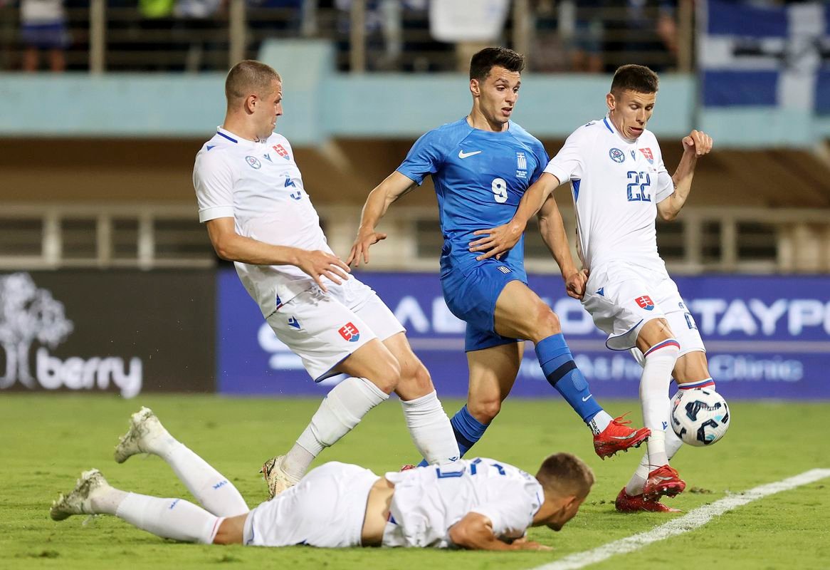Toto by nestačilo ani na Luxembursko! Experti kritizujú Calzonov prístup
