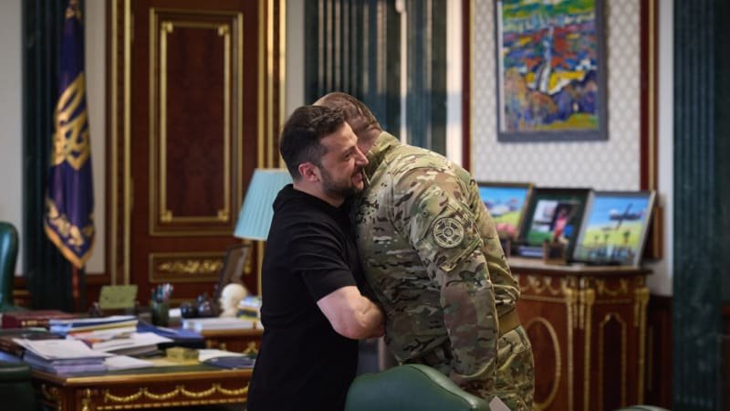 Ukrajinci oznámili, kolik letadel zničili při útoku na Rusko. Upřesňují Zelenského prohlášení
