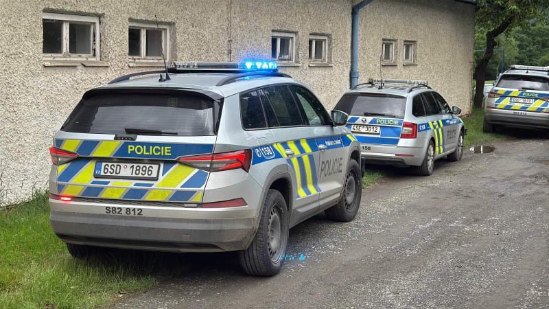 Střelba v kempu Nová Rabyně: Zasahovala policie, problémy měla dělat skupina Ukrajinců Střelba v kempu Nová Rabyně: Zasahovala policie, problémy měla dělat skupina Ukrajinců