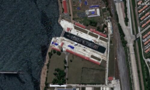 Mají osud severokorejské válečné lodi v rukou Rusové? Obrázky ze satelitu vyvolávají otázky