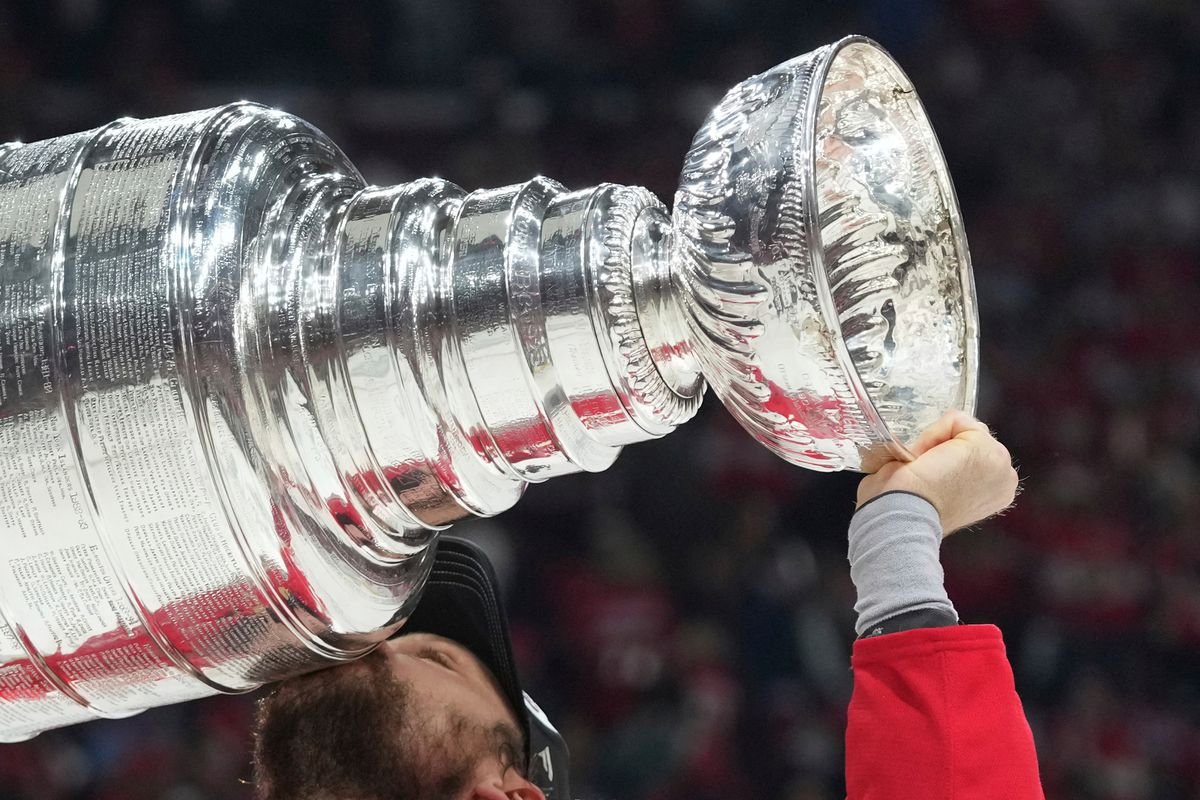 Finále NHL lákalo v USA menej ľudí ako minulý rok. Oveľa vyššiu sledovanosť mal aj Turnaj 4 krajín Finále NHL lákalo v USA menej ľudí ako minulý rok. Oveľa vyššiu sledovanosť mal aj Turnaj 4 krajín