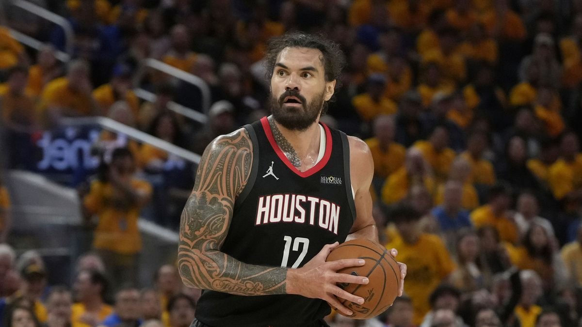 NBA: Houston sa dohodol na pokračovaní s novozélandským pivotom