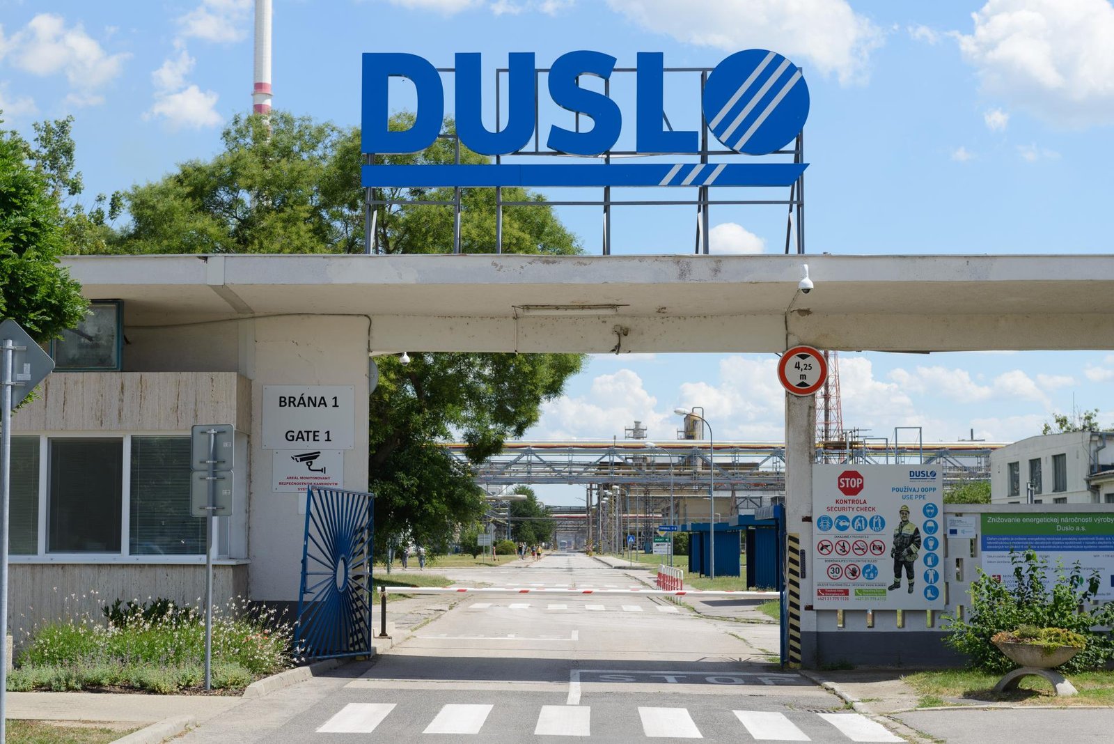 Chemický priemysel najviac ohrozuje cena energií. Sme štyrikrát drahší ako Francúzi, hovorí šéf Dusla Chemický priemysel najviac ohrozuje cena energií. Sme štyrikrát drahší ako Francúzi, hovorí šéf Dusla