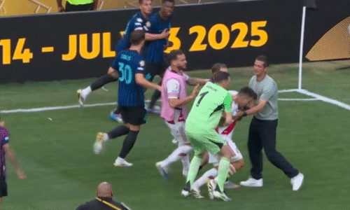 VIDEO Divoké scény na MS klubov. Kapitána River Plate držal aj tréner Interu, dôvod konfliktu je známy