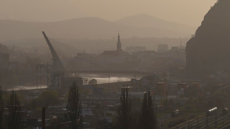 Na Evropu se řítí extrémní počasí z Afriky. Dorazí silné bouřky i saharský prach Na Evropu se řítí extrémní počasí z Afriky. Dorazí silné bouřky i saharský prach