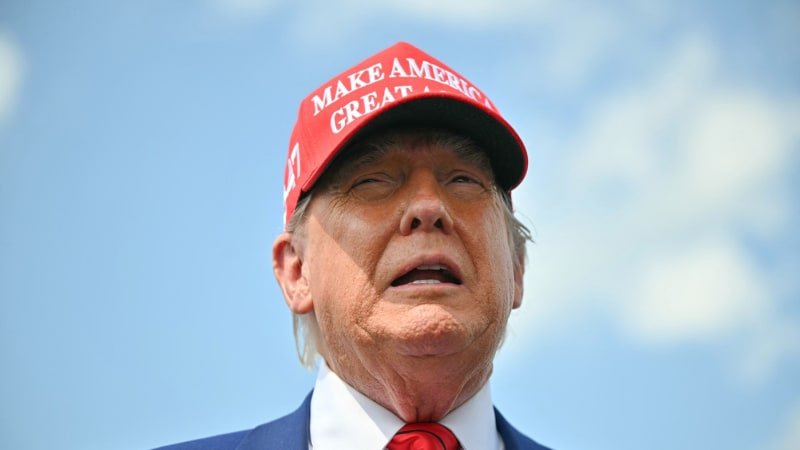 Jak na Trumpa? Přerostlé dítě, které slyší na čísla, popsal Zrno. Evropa se musí poučit Jak na Trumpa? Přerostlé dítě, které slyší na čísla, popsal Zrno. Evropa se musí poučit