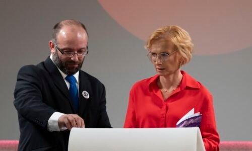 Stačilo! není levice, říká novinářka k obratu SOCDEM. Komunistům sociálno nevěří