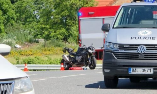 Motorkář zemřel na Kolínsku po střetu s automobilem. Řidička nejspíš nedala přednost Motorkář zemřel na Kolínsku po střetu s automobilem. Řidička nejspíš nedala přednost