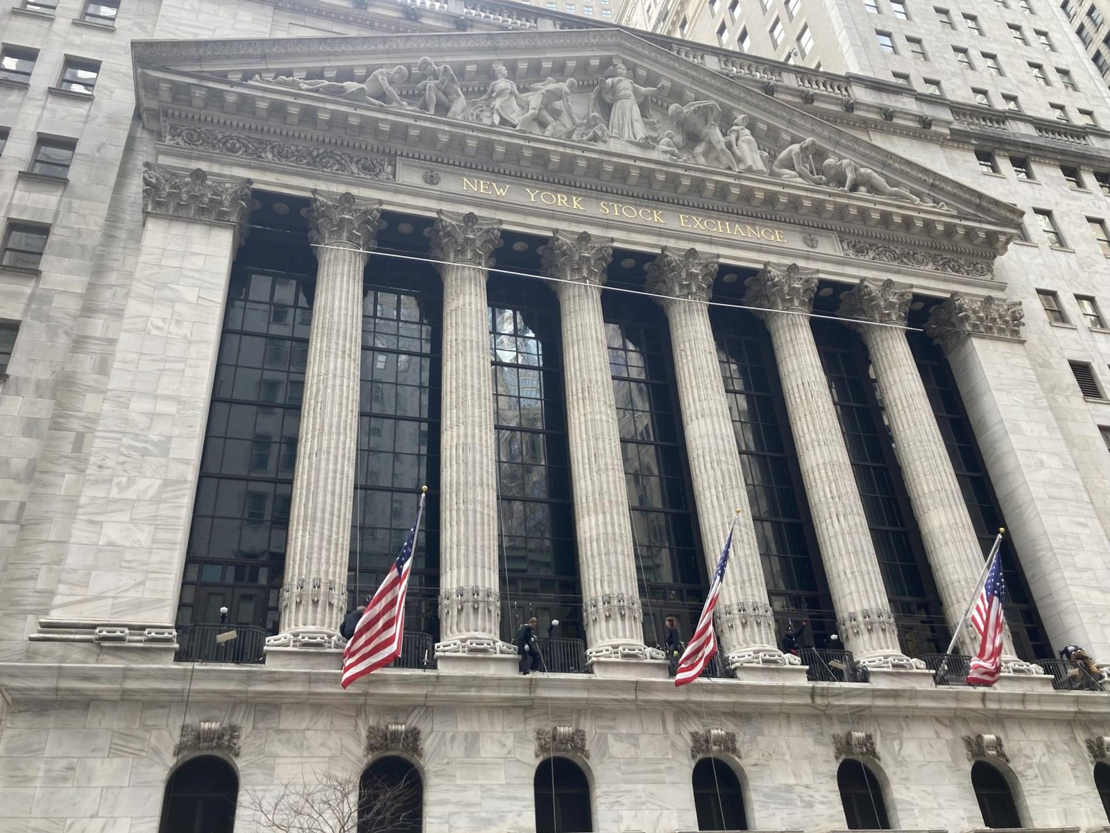 Izraelsko-iránske rakety rozstrelili rozlet akcií na Wall Street Izraelsko-iránske rakety rozstrelili rozlet akcií na Wall Street