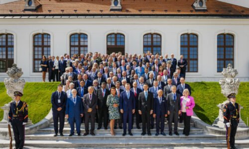 438335_pellegrini-640x420.jpg Honorárni konzuli SR z celého sveta pricestovali do Bratislavy, privítal ich aj Pellegrini