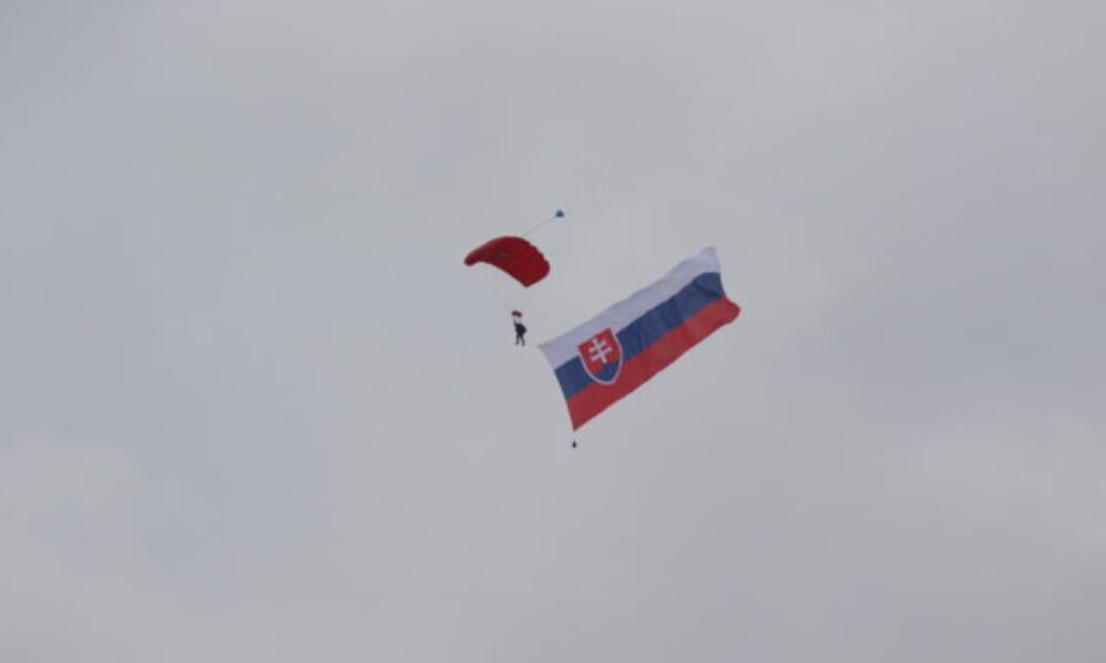 Do Lučenca prídu elity vojenského parašutizmu, Slovensko sa stane dejiskom majstrovstiev sveta