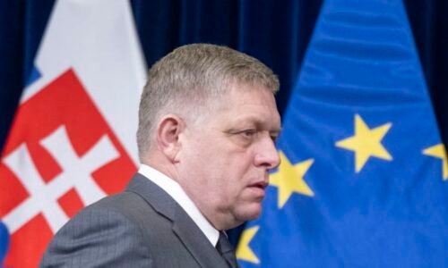 Slovensku by svědčila neutralita, řekl Fico. Podle opozice blouzní, země by musela odejít z NATO