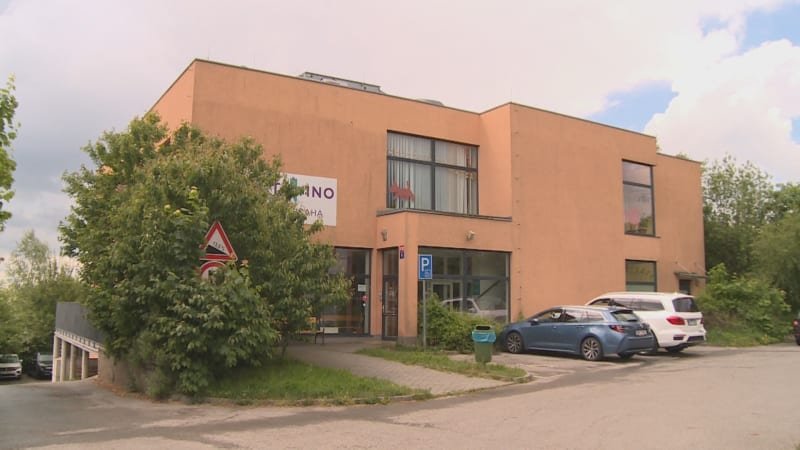 Kauza odříznutého psího čumáku: Inspektoři zjistili porušení zákona, klinika pochybení odmítá