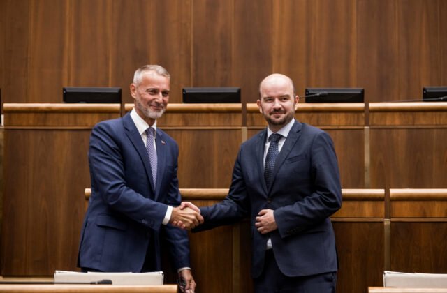 Martin Dubéci z Progresívneho Slovenska bol zvolený za nového podpredsedu parlamentu
