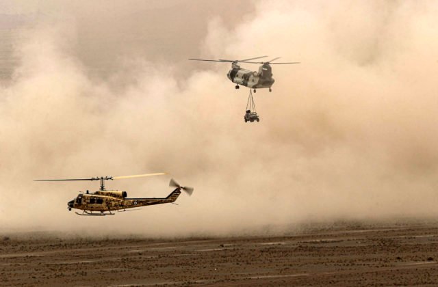 456661_iran_military_drill_14912-640x420.jpg Washington sa zapojil do izraelskej vojny s Teheránom, Američania zhodili na Irán bomby