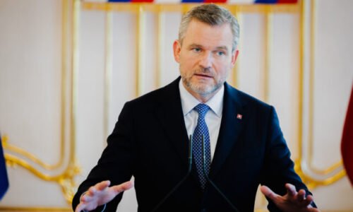 Pellegrini poslal list ministrovi vnútra: Petície sú ľahko zneužiteľné, treba zmenu pravidiel aj kontroly podpisov