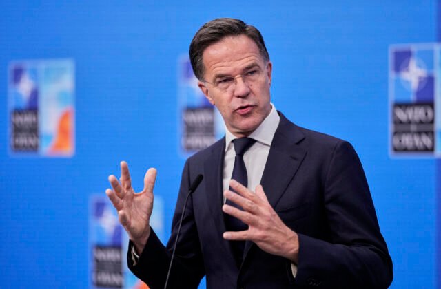 460091_netherlands_nato_summit_61885-640x420.jpg USA sú podľa Rutteho úplne zaviazané voči kolektívnej obrane v rámci NATO