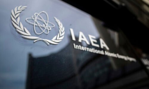 Iránski poslanci odhlasovali zákaz vstupu inšpektorov OSN do jadrových zariadení