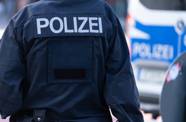 461551_gettyimages-1473963608-1-640x420.jpg Zastrelili Afganca, ktorý v juhonemeckom meste nožom niekoľkokrát bodol policajta