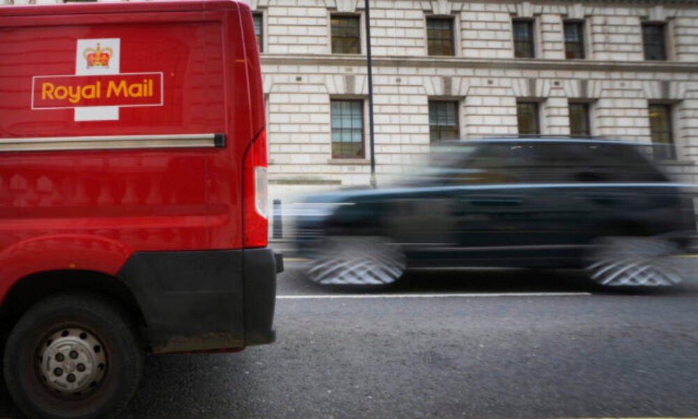 Šéfom britskej pošty Royal Mail sa stal český miliardár