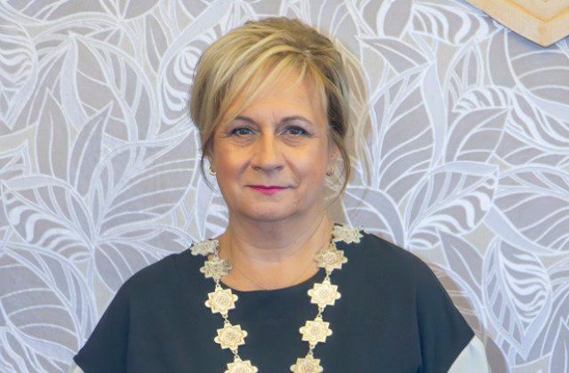 462978_dasa-vojsovicova.jpg Mestskí poslanci vyzývajú primátorku Svitu na odstúpenie, obviňujú ju zo závažných pochybení