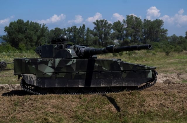 464284_tankove_dni_laugaricio_cv90120_ukazka-640x420.jpg Tank CV90120 zaujal na Tankových dňoch a mohol by dokonca posilniť aj slovenskú obranu