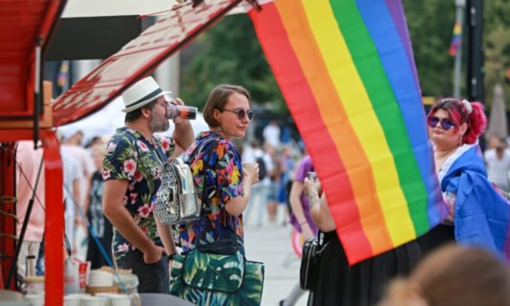 LGBTI+ ľudia žijú na Slovensku v strachu. Cítia sa ohrození a bez práv, väčšina premýšľa o odchode