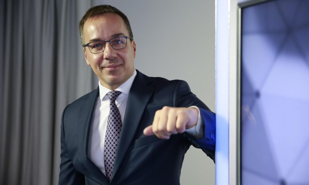 Tomáš zvažuje novinku pri otvorení druhého piliera. Vystúpiť umožní len jednej skupine sporiteľov