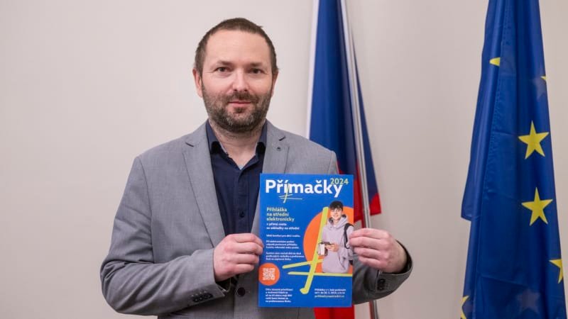 Překvapivá posila pro Motoristy, se školstvím jim radí bývalý šéf Cermatu. Ten by chtěl zrušit Překvapivá posila pro Motoristy, se školstvím jim radí bývalý šéf Cermatu. Ten by chtěl zrušit