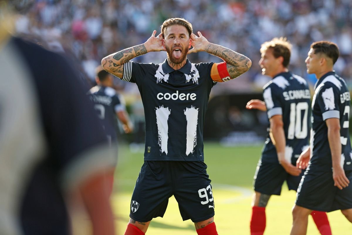 VIDEO Stále to vie! Sergio Ramos opäť predviedol hlavičku šampióna, Inter zachránila geniálna akcia