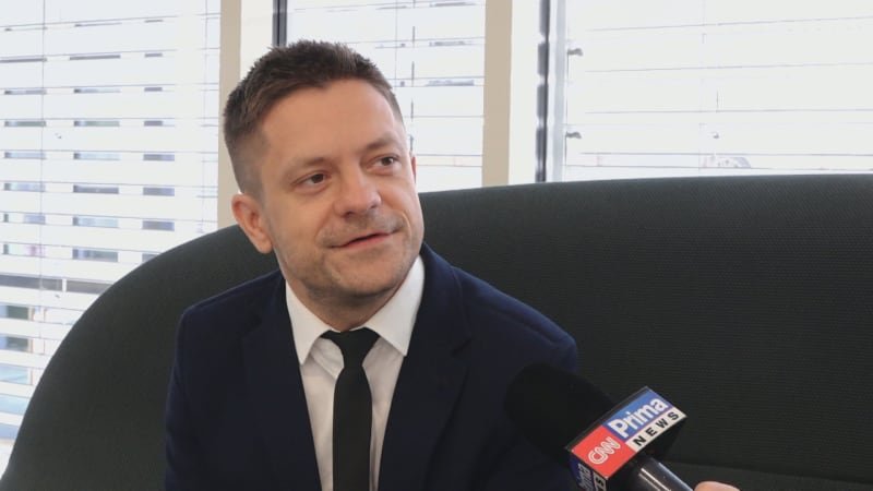 Herec Mádl si na fotbale přivodil zranění. Stárnu, musím k sobě přistupovat jinak, řekl Herec Mádl si na fotbale přivodil zranění. Stárnu, musím k sobě přistupovat jinak, řekl