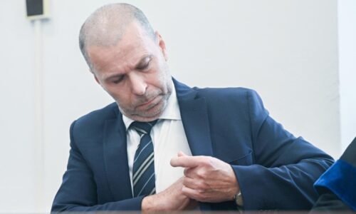 Bývalý policajný prezident Kovařík sa má budúci týždeň opäť postaviť pred súd Bývalý policajný prezident Kovařík sa má budúci týždeň opäť postaviť pred súd