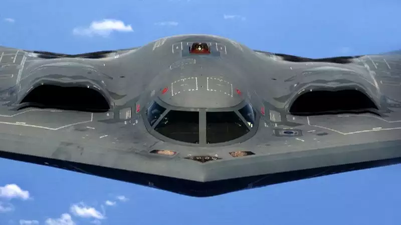 Trumpova nová šou: neviditeľné bombardéry zhodili bomby na Irán, ale stopy po úderoch sú neviditeľné Trumpova nová šou: neviditeľné bombardéry zhodili bomby na Irán, ale stopy po úderoch sú neviditeľné