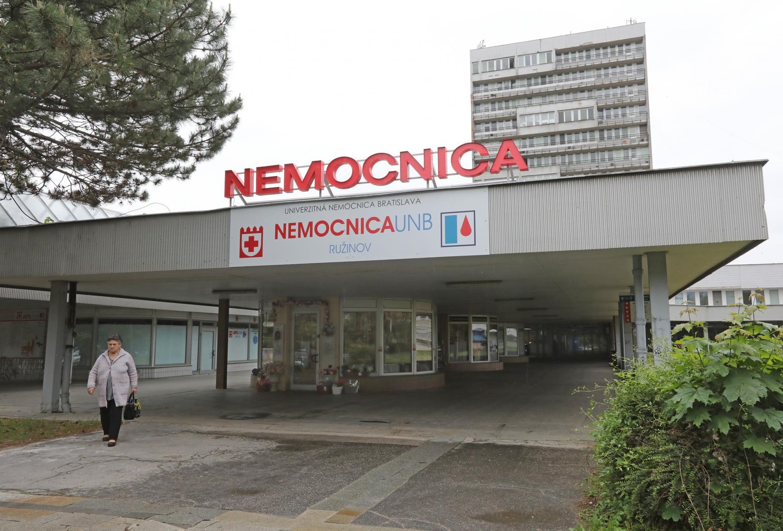 Rada Asociácie nemocníc rokovala s rezortom zdravotníctva. Zmluvy so VšZP platia len do konca júna Rada Asociácie nemocníc rokovala s rezortom zdravotníctva. Zmluvy so VšZP platia len do konca júna