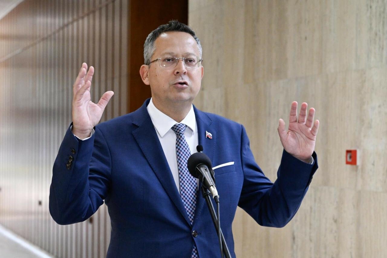 Kamenický chystá revolučný spôsob platby. Predajcom sľubuje úspory, tí by viac privítali iný ústretový krok Kamenický chystá revolučný spôsob platby. Predajcom sľubuje úspory, tí by viac privítali iný ústretový krok