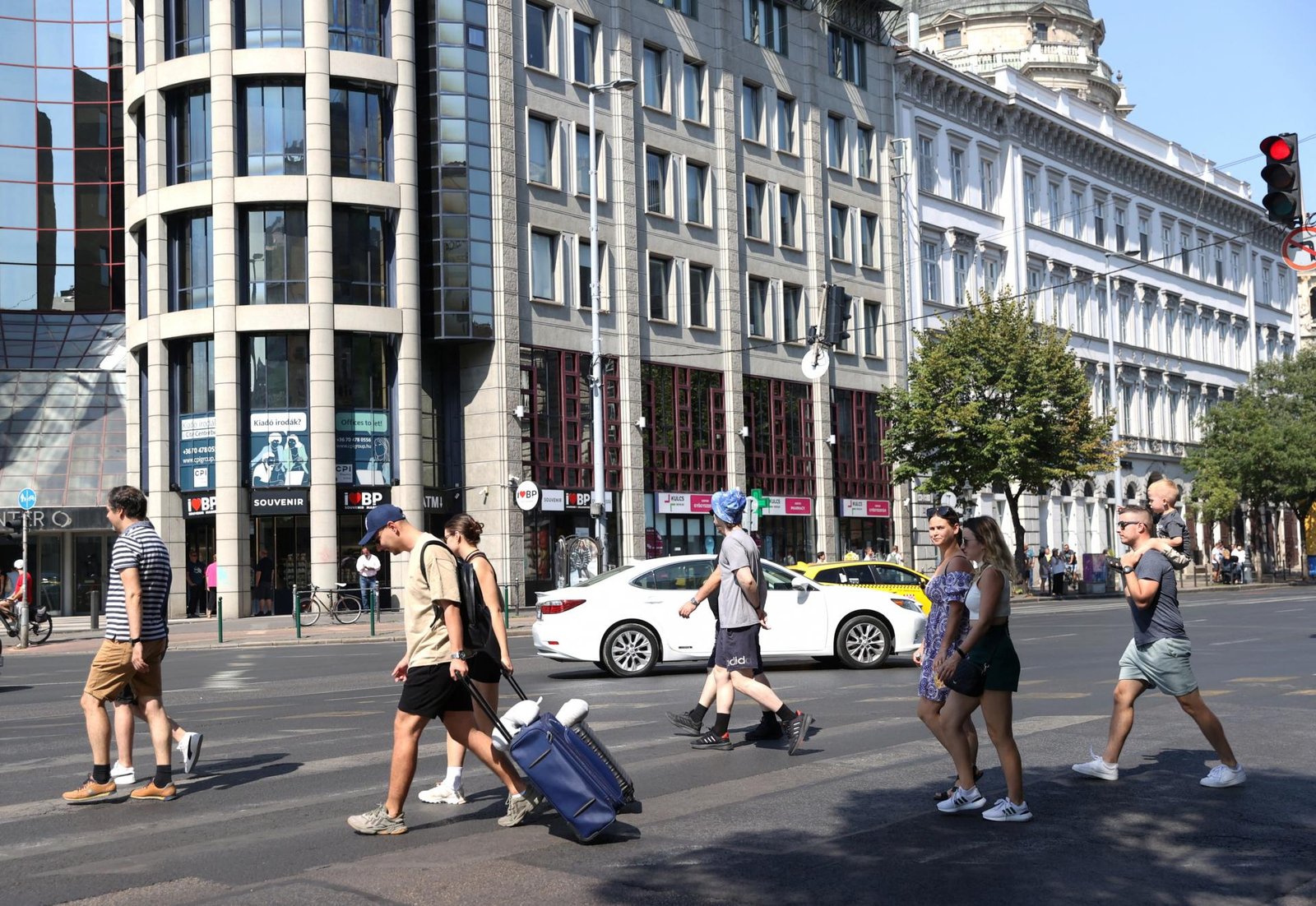 Budapešť ukazuje nesúhlas s vládou. Orbánovi mesto poslalo odkaz, MHD nepremávala desať minút Budapešť ukazuje nesúhlas s vládou. Orbánovi mesto poslalo odkaz, MHD nepremávala desať minút