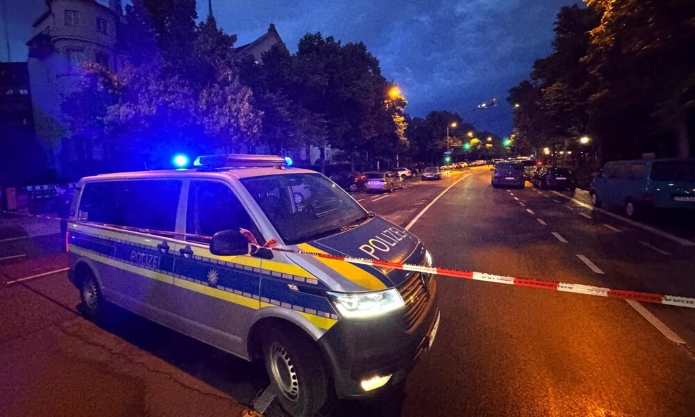 Polícia stále nepozná motív ženy, ktorá útočila nožom v Mníchove