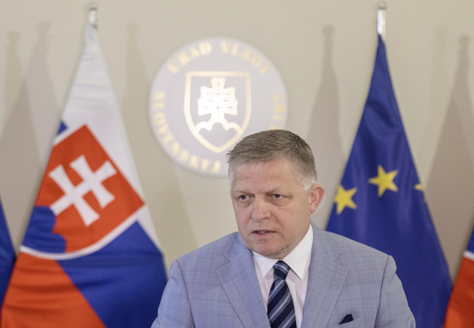 Fico určil červenú čiaru pri rušení štátnych sviatkov, tri nepripadajú do úvahy. V hre sú aj zmeny pri DPH Fico určil červenú čiaru pri rušení štátnych sviatkov, tri nepripadajú do úvahy. V hre sú aj zmeny pri DPH