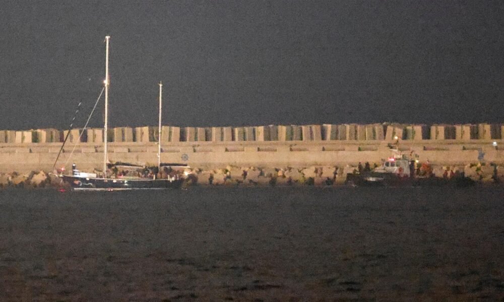 Humanitárna loď s aktivistami zakotvila v izraelskom prístave Ašdod