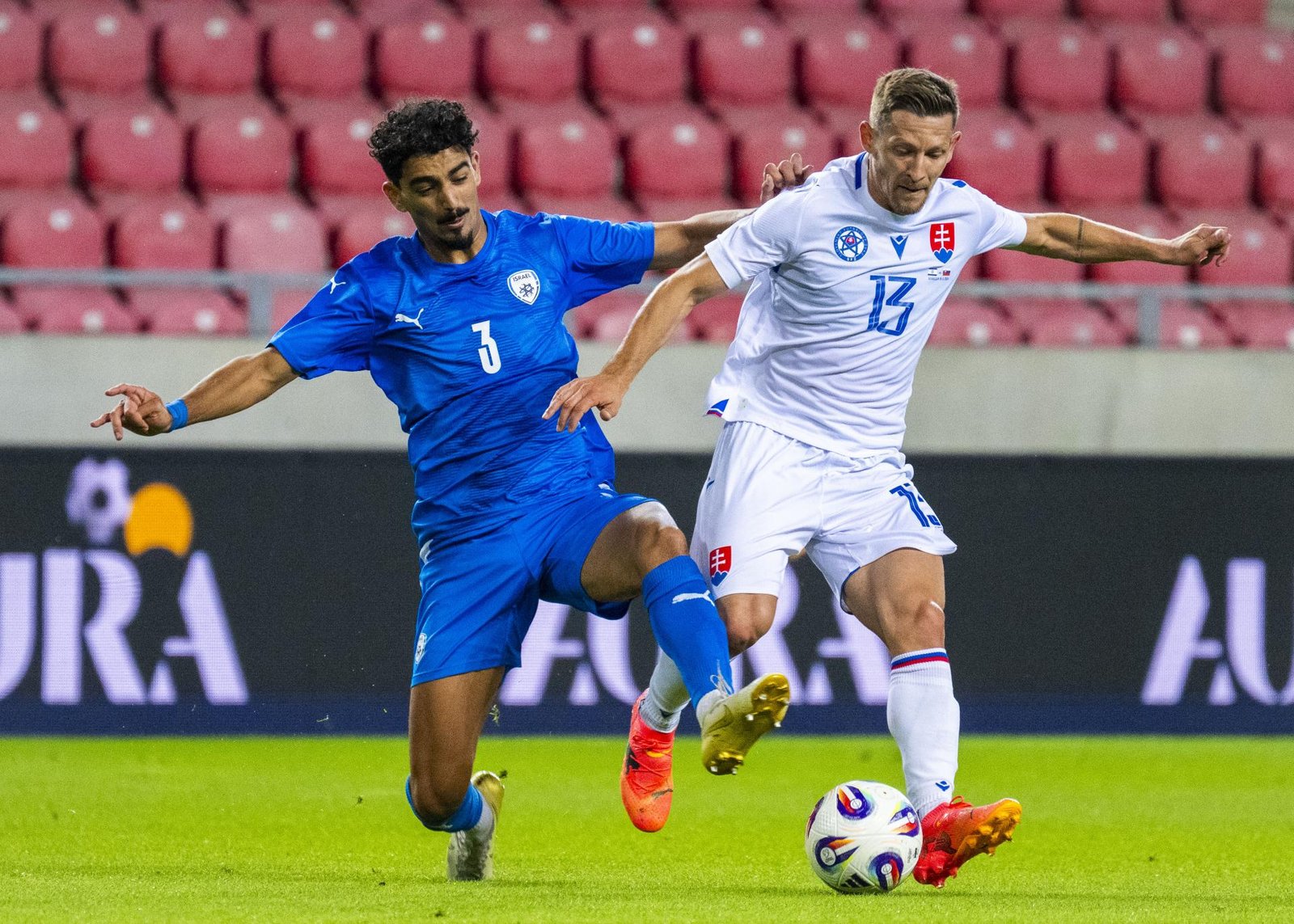 Slovenskí futbalisti prehrali v prípravnom zápase s Izraelom. Nepremenili sme šance, vraví Škriniar Slovenskí futbalisti prehrali v prípravnom zápase s Izraelom. Nepremenili sme šance, vraví Škriniar