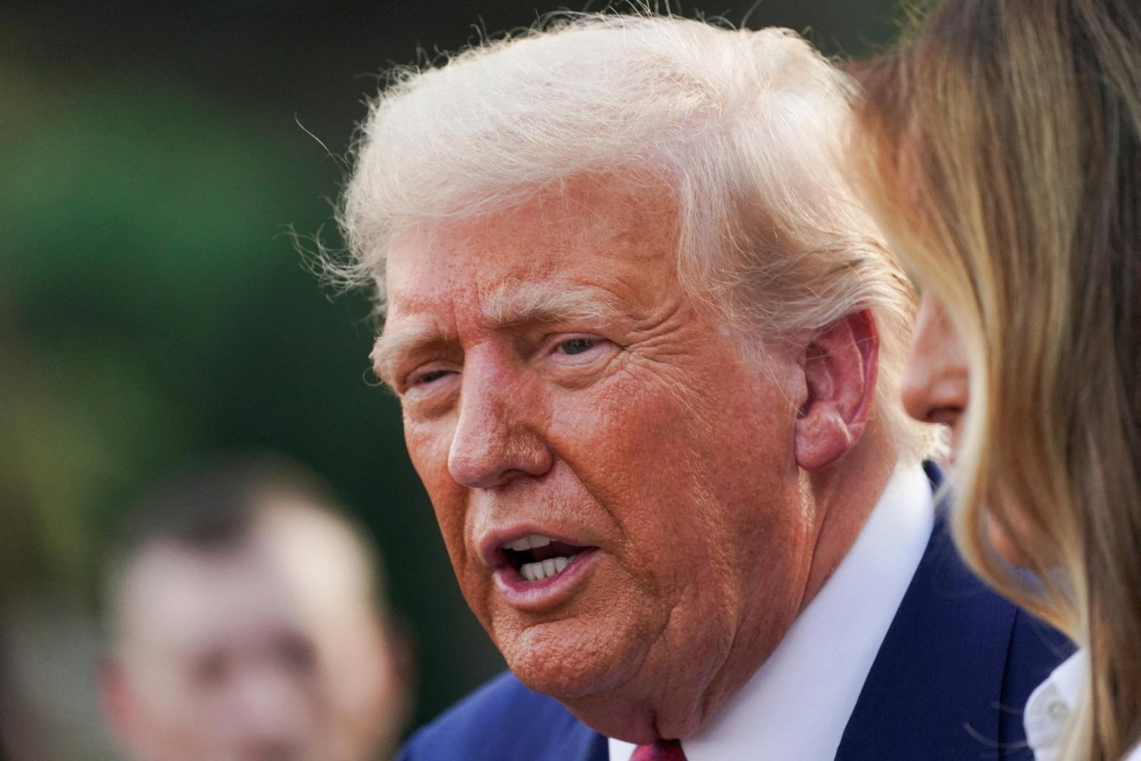 Trump zverejnil majetkové priznanie, získal desiatky miliárd dolárov z predaja kryptomien Trump zverejnil majetkové priznanie, získal desiatky miliárd dolárov z predaja kryptomien