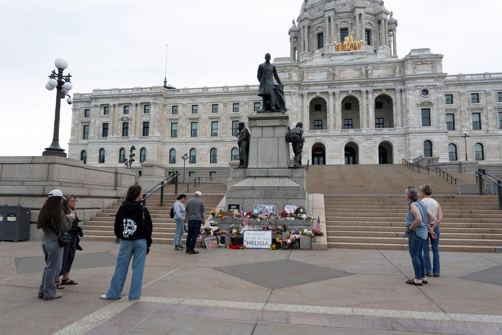 Zadržali podozrivého zo streľby na politikov v Minnesote Zadržali podozrivého zo streľby na politikov v Minnesote